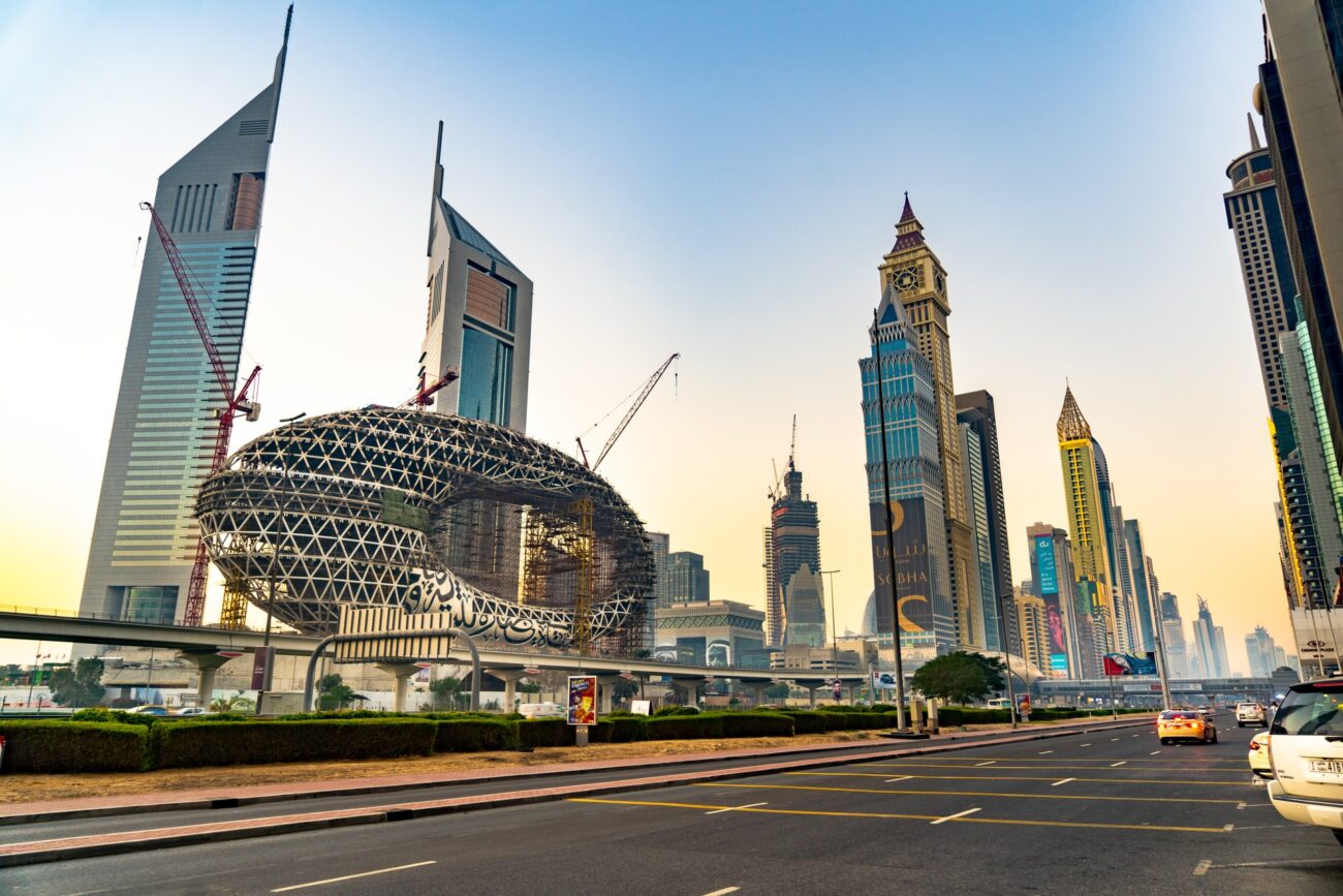 darcey-beau-q8D7WZc40eA-unsplash_Abu Dhabi and Dubai taglines as most clear MENA territories Real Estate Markets