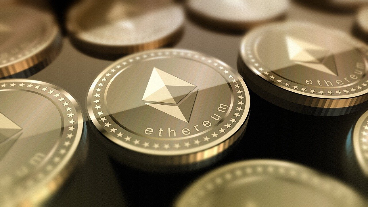 ethereum-3660218_1280_Peter Patel_Pixabay.com_Backed by bullish investors, the 2nd prime Cryptocurrency Ethereum breaks another record of $4K