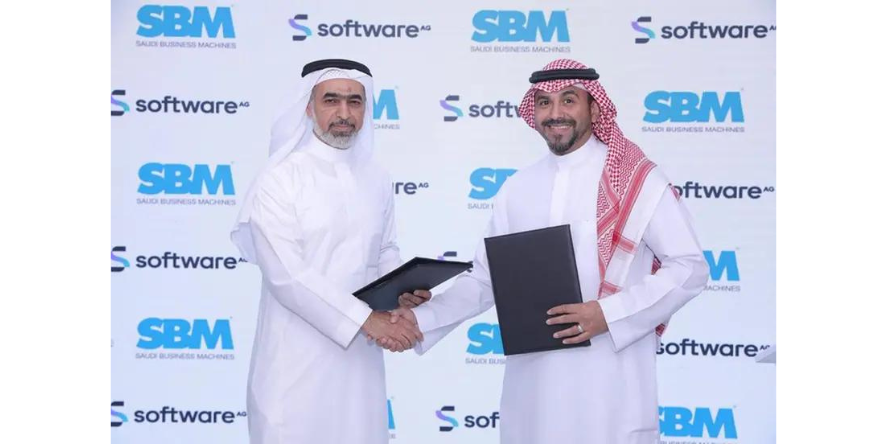 Meeting between Mamdouh Al Olayan, Country Manager, Software AG, and Fadhel Al-Shaikh-Vice President-Business Tech. Solutions, SBM in Riyadh during the LEAP show
