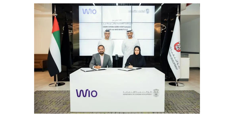 Mrs. Mouza Al Nasri, Executive Director of SMEs Sector at ADDED and Jayesh Patel, CEO of Wio Bank PJSC. Image Courtesy: Wio Bank PJSC