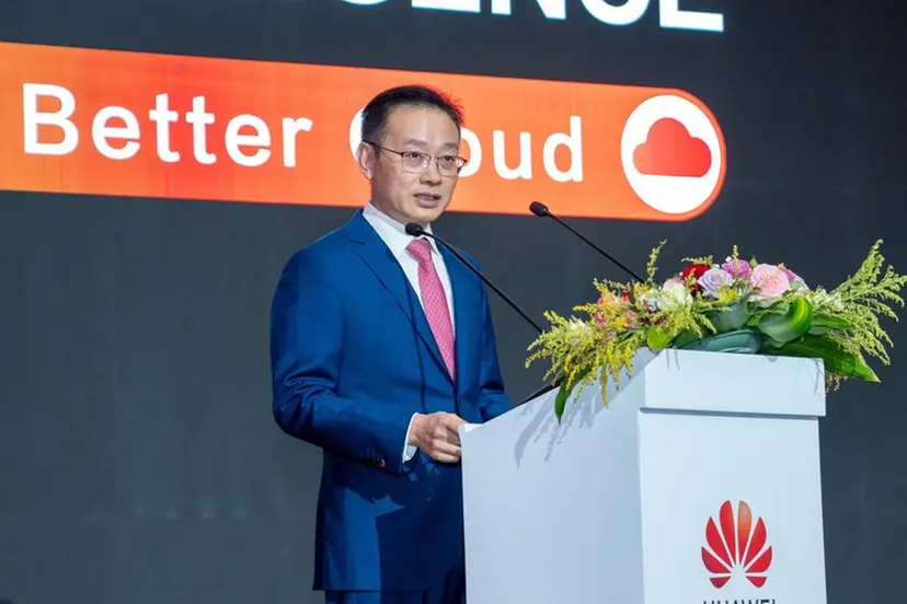 Huawei Cloud launches AI-ready infrastructure in Saudi Arabia to trigger local digital transformation for Vision 2030. Huawei Cloud is also committed to introducing its global and Chinese partners to foster a thriving local ecosystem. Initiatives include developing over 100 partners in Saudi and training more than 3,000 university students.