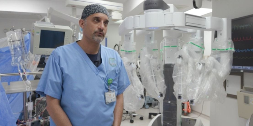 King Faisal Specialist Hospital and Research Center (KFSHRC) has achieved a world-first medical feat by successfully performing the first complete robotic heart transplant on a 16-year-old suffering from stage four heart failure.