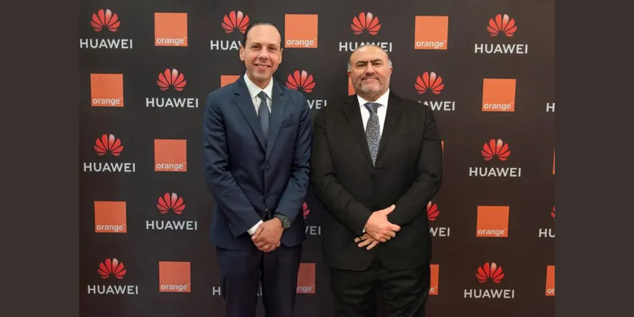Mr. Mohamed Youssef, Key Account Executive at Huawei Egypt, and Dr. Ayman Amiri, Chief Technology & Information Officer for Orange Egypt. (Image Courtesy: Orange Egypt)