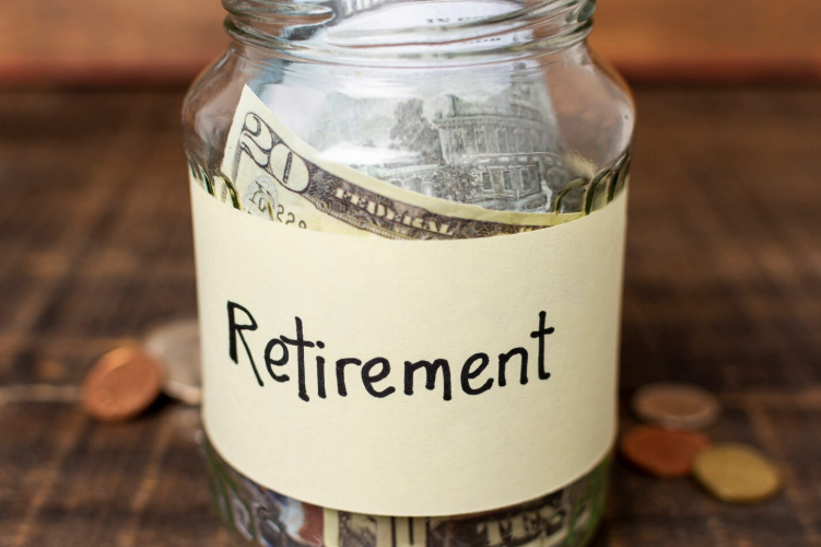 Retirement Plans while raising kids. Image Courtesy: Freepik