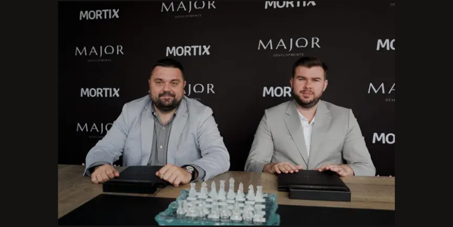 Major Developments hosted the official partnership signing ceremony with Mortix Mortgage Broker at its Dubai headquarters. Image courtesy: Major Developments