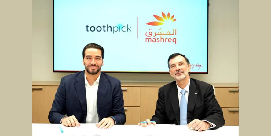 Sary Azakir, Co-founder and Chief Growth Officer at Toothpick, and Fernando Morillo. SEVP Group Head of Retail Banking at Mashreq Bank. Image Courtesy: Mashreq