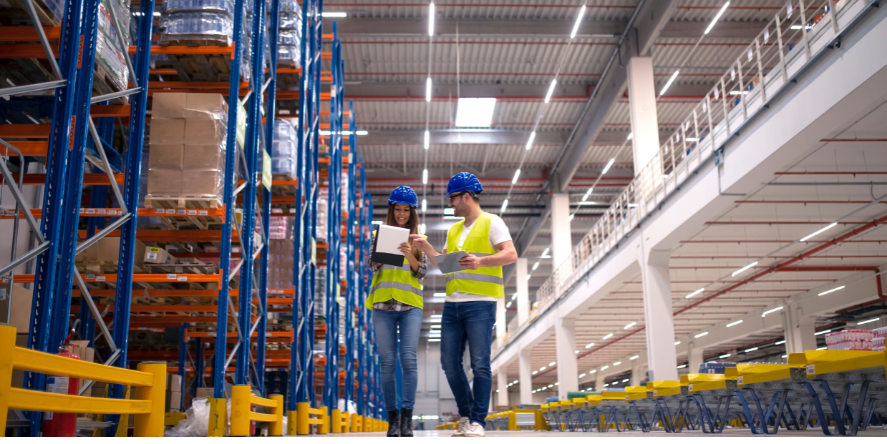 Warehouse And Distribution Market. Image Courtesy-aleksandarlittlewolf from Magnific