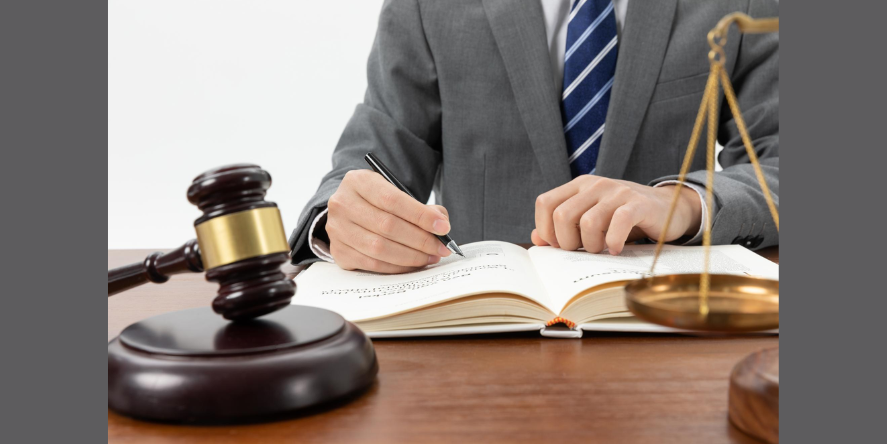How a Manhattan Car Accident Attorney Can Increase Your Settlement
