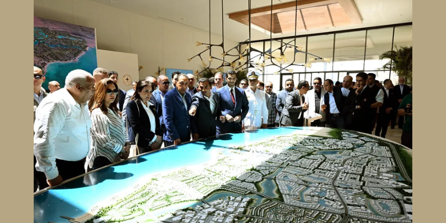 His Excellency Prime Minister Dr. Mostafa Madbouly, accompanied by the Minister of Housing, Utilities, and Urban Communities Eng. Randa El Menshawy. Image Courtesy: Qatari Di