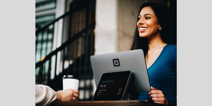 Beyond Expectations- How New Technologies Are Transforming Customer Experience. Image Courtesy-Premium Image from Unsplash